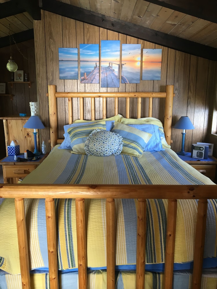 A-frame cabin on Lopez Island waterfront near Odlin County Park