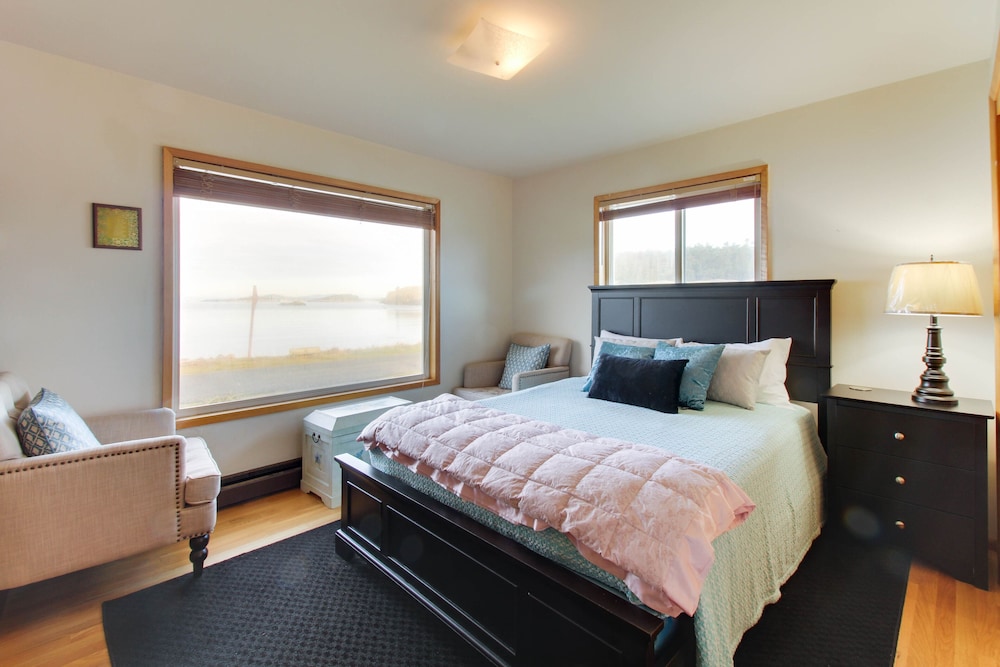 Vacasa managed waterfront and water-view vacation homes on Lopez Island